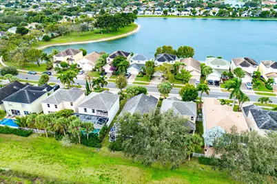 139 Berenger Walk, Royal Palm Beach, FL 33414 - Photo 8