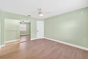 5565 Papaya Rd, West Palm Beach, FL 33413 - Photo 22