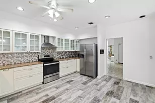 8785 Thousand Pines Cir, West Palm Beach, FL 33411 - Photo 12