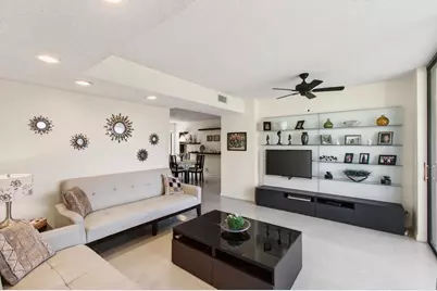 5130 Las Verdes Circle #207, Delray Beach, FL 33484 - Photo 4