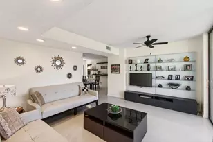 5130 Las Verdes Cir, Delray Beach, FL 33484 - Photo 4