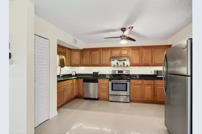 5130 Las Verdes Circle #207, Delray Beach, FL 33484 - Photo 8