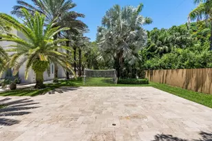 3917 S Le Jeune Rd, Miami, FL 33146 - Photo 10