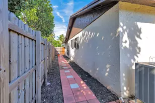 3880 NW 2nd Ct, Deerfield Beach, FL 33442 - Photo 38