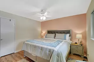 2121 NE 1st Ct, Boynton Beach, FL 33435 - Photo 10