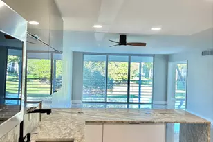 545 Oaks Ln, Pompano Beach, FL 33069 - Photo 6