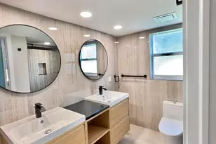 545 Oaks Ln, Pompano Beach, FL 33069 - Photo 12