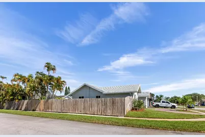 8209 SW 12th Street, North Lauderdale, FL 33068 - Photo 46