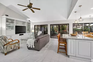 327 SW 29th Ave, Delray Beach, FL 33445 - Photo 12