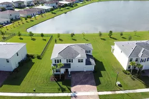 12686 NW Copper Creek Dr, Port Saint Lucie, FL 34987 - Photo 4