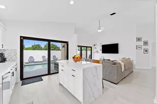 175 Executive Cir, Boynton Beach, FL 33436 - Photo 12