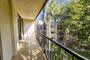 5220 Las Verdes Cir, Delray Beach, FL 33484 - Photo 16