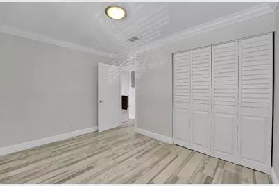 704 Freedom Court, Deerfield Beach, FL 33442 - Photo 8