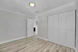 704 Freedom Ct, Deerfield Beach, FL 33442 - Photo 8