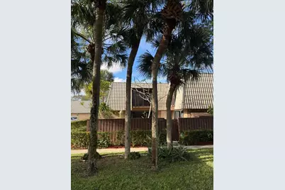 5808 58th Way, West Palm Beach, FL 33409 - Photo 2