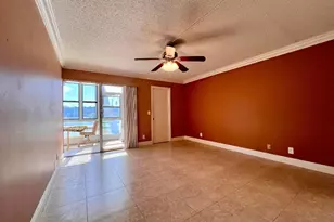 110 Greenbrier B, West Palm Beach, FL 33417 - Photo 8