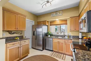 5020 Harmony Cir, Vero Beach, FL 32967 - Photo 12