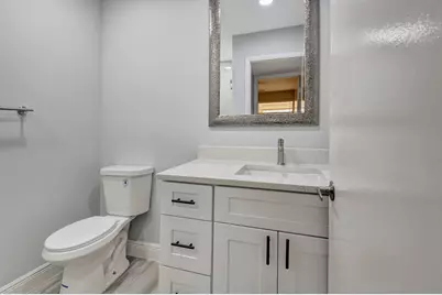 909 S Flanders S, Delray Beach, FL 33484 - Photo 16