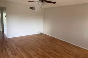 100 Village Green Circle, Lake Worth Beach, FL 33461 - Photo 10