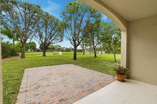12740 Westhampton Cir, Wellington, FL 33414 - Photo 18