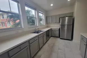 750 Millbrae Ct, West Palm Beach, FL 33401 - Photo 1
