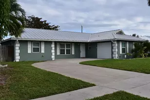 826 Palama Way, Lantana, FL 33462 - Photo 1