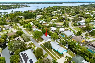 709 Warren Dr, Jupiter, FL 33458 - Photo 2