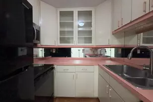 298 SW 6th St, Boca Raton, FL 33432 - Photo 12