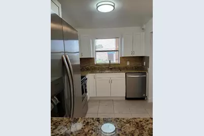 4760 Lucerne Lakes Boulevard W #405, Lake Worth, FL 33467 - Photo 4