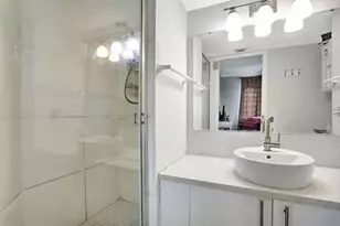 2216 N Cypress Bend Dr, Pompano Beach, FL 33069 - Photo 10