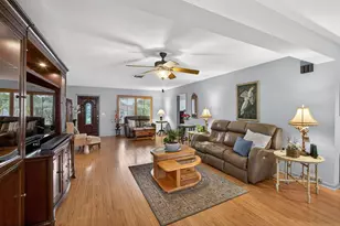 1610 Crest Dr, Lake Worth, FL 33461 - Photo 6