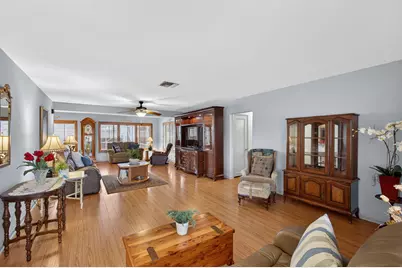 1610 Crest Drive, Lake Worth, FL 33461 - Photo 4