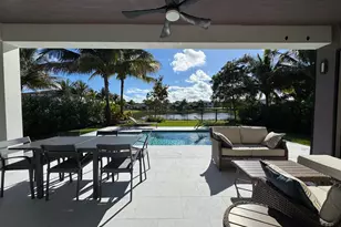 8606 Tower Bridge Ct, Boca Raton, FL 33496 - Photo 2