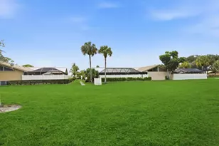 5284 Eagle Lake Dr, Palm Beach Gardens, FL 33418 - Photo 4