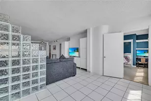 5005 Collins Ave, Miami Beach, FL 33140 - Photo 20