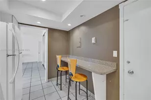 5005 Collins Ave, Miami Beach, FL 33140 - Photo 12