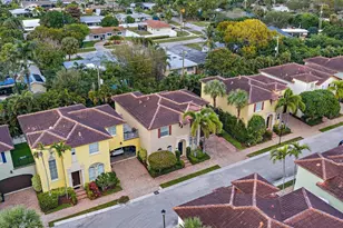 107 Via Poinciana Ln, Boca Raton, FL 33487 - Photo 34