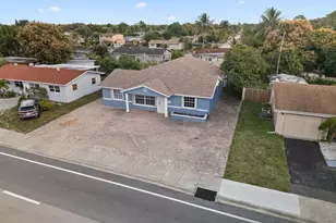 5772 N Haverhill Road N, West Palm Beach, FL 33407 - Photo 2