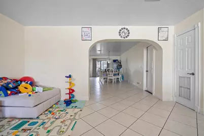 5772 N Haverhill Road N, West Palm Beach, FL 33407 - Photo 10