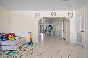 5772 N Haverhill Road N, West Palm Beach, FL 33407 - Photo 10