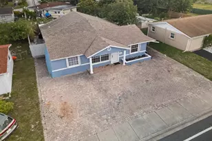 5772 N Haverhill Road N, West Palm Beach, FL 33407 - Photo 2