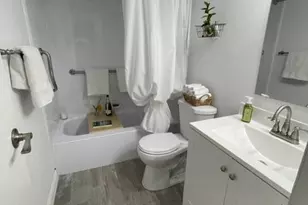 1020 Country Club Dr, Margate, FL 33063 - Photo 28