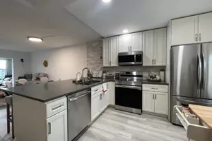 1020 Country Club Dr, Margate, FL 33063 - Photo 4