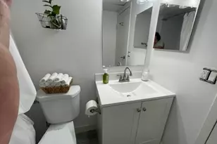 1020 Country Club Dr, Margate, FL 33063 - Photo 30