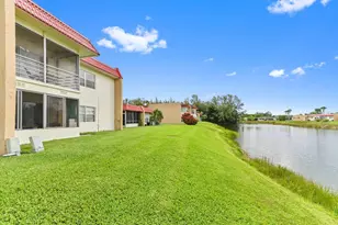 198 Lake Frances Dr, West Palm Beach, FL 33411 - Photo 20