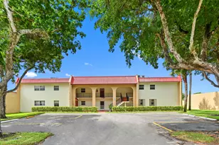 198 Lake Frances Dr, West Palm Beach, FL 33411 - Photo 2