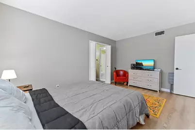 198 Lake Frances Drive, West Palm Beach, FL 33411 - Photo 10