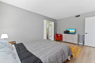 198 Lake Frances Dr, West Palm Beach, FL 33411 - Photo 10