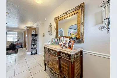 189 NE Caprona Avenue, Port Saint Lucie, FL 34983 - Photo 8
