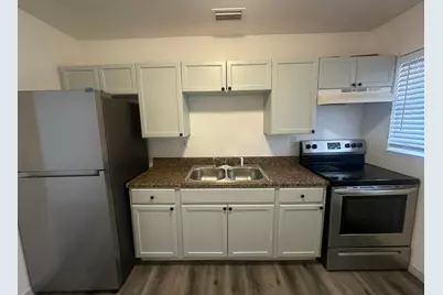 555 W 6th Street #1, Riviera Beach, FL 33404 - Photo 6